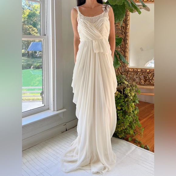 Vera Wang Dresses & Skirts - Vera Wang Chiffon Wedding Gown Size 12